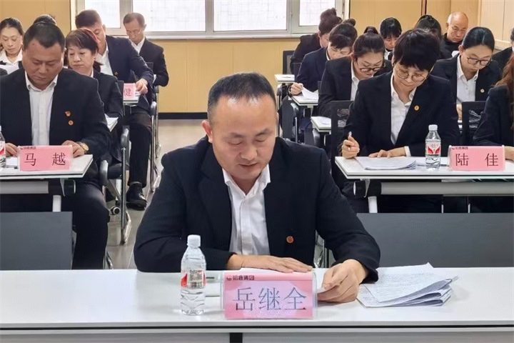 岳总.jpg